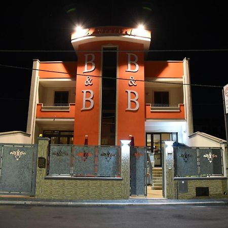 B&B La Graticola Ristorante Pizzeria Trepuzzi エクステリア 写真